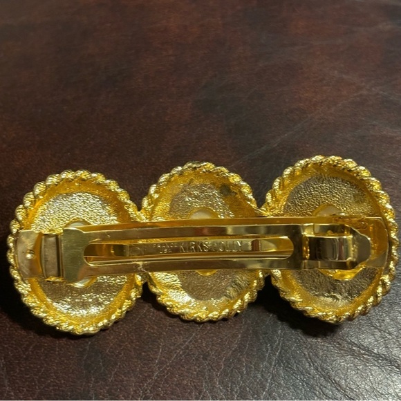Kirk’s Folly gold tone Faux large pearl barrette - Picture 4 of 5
